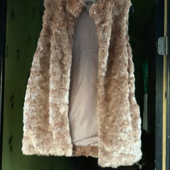Vest Fur - Picture 4 of 6